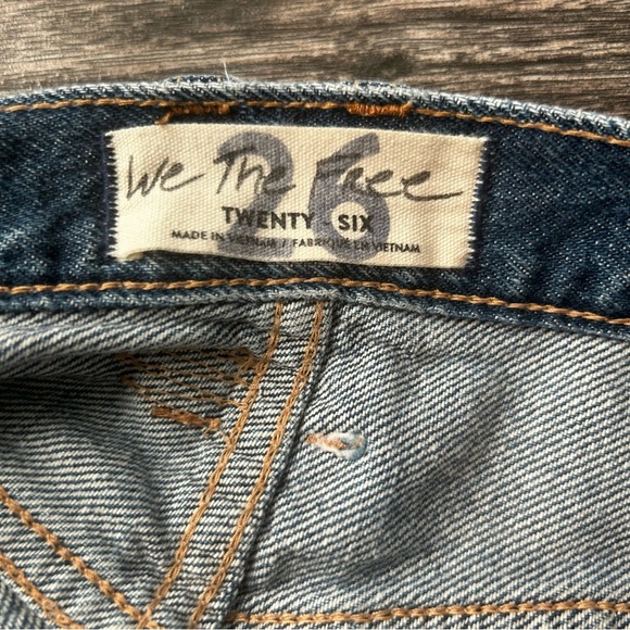 We The Free Denim Blue Jean Shorts Button Fly Distressed Frayed Women’s 26 - Picture 8 of 8